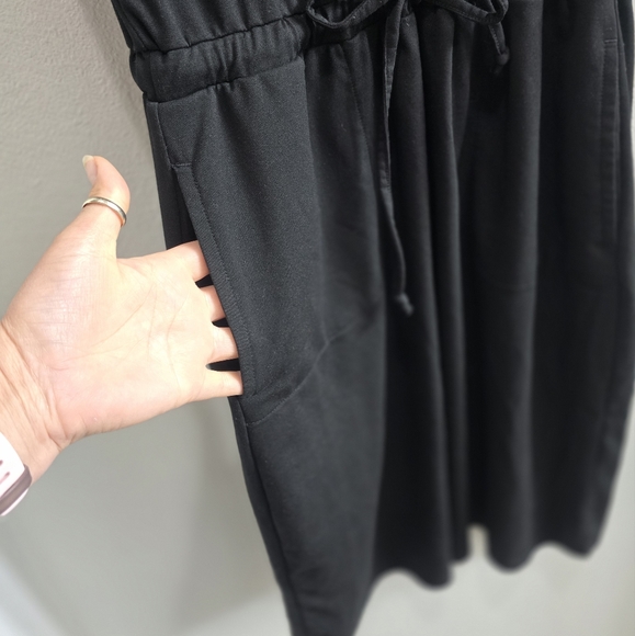 32 Degrees black t-shirt dress with tie waist and side pockets size medium NWNT - Picture 3 of 5